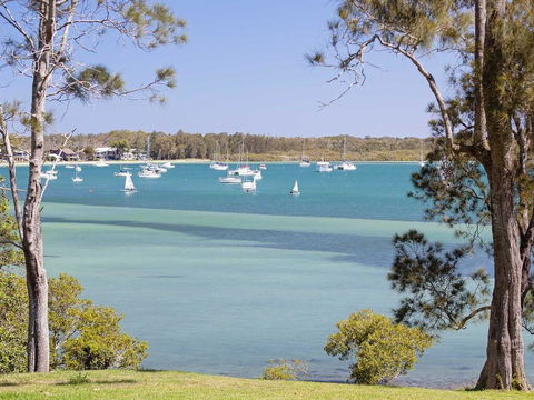 'Corlette Waterfront', 2/44 Danalene Parade - Waterfront Luxury, WIFI, Aircon, Boat Parking - Maitland Accommodation 0