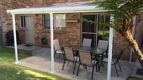 'Lighthouse Palms' - Maitland Accommodation 0