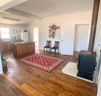 'The Wattles' - True Country Escape Near Wineries - Borenore - Maitland Accommodation