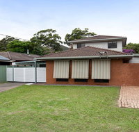'Willows At The Bay' 111 Horace St - Large House with Aircon WIFI and Boat Parking. - Maitland Accommodation