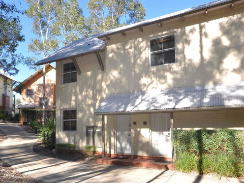 1 Bedroom Executive Villa Located Within Cypress Lakes - Maitland Accommodation 3