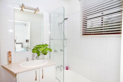 1/121 Park Crescent, Coolum Beach - Maitland Accommodation 1