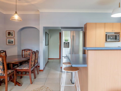 10 Bellgrove Street - Sawtell, NSW - Maitland Accommodation 3