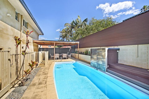 143 Matthew Flinders Drive, Port Macquarie - Maitland Accommodation 2