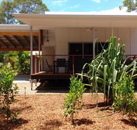 15 Esprit Drive - Rainbow Shores Gorgeous Modern Beach House - Maitland Accommodation