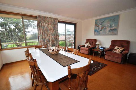 16 Haddrill Parade - Maitland Accommodation 2