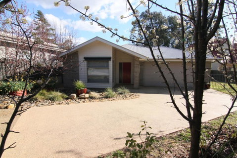 19 Georgian Court - Maitland Accommodation 0