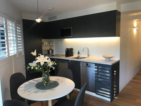 2 BEDROOM BRAND NEW APT // MOMENTS FROM RNSH - Maitland Accommodation 2
