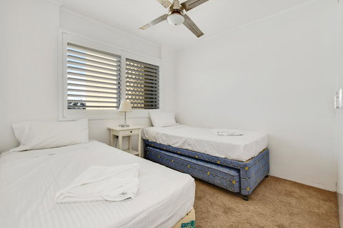 2 Bedroom Top Floor Unit - Ocean Views And Pool - Maitland Accommodation 1