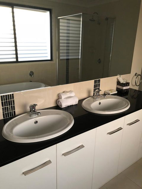 21 On Hursley Motel Apartments - Maitland Accommodation 3