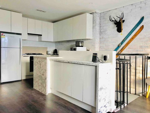 24 Lawlers 3 Bedroom - Maitland Accommodation 1
