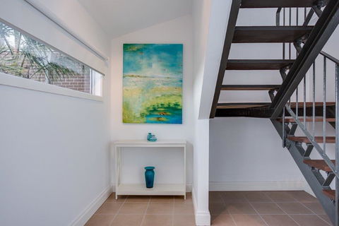 250 Metres To The Beach And Coastal Track. - Maitland Accommodation 0