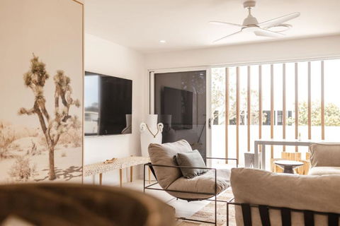 C & C By The Sea - Maitland Accommodation 0