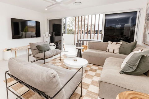 C & C By The Sea - Maitland Accommodation 4