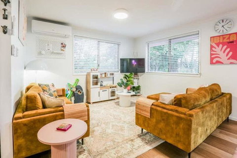 Cake By The Ocean - Family & Pet Friendly House In 1770 - Maitland Accommodation 2