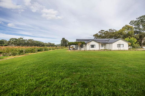 CASALE ESTATE - Maitland Accommodation 2