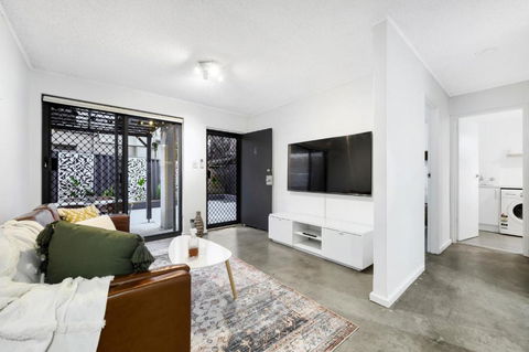 CENT29 - Riverside Retreat - Maitland Accommodation 1