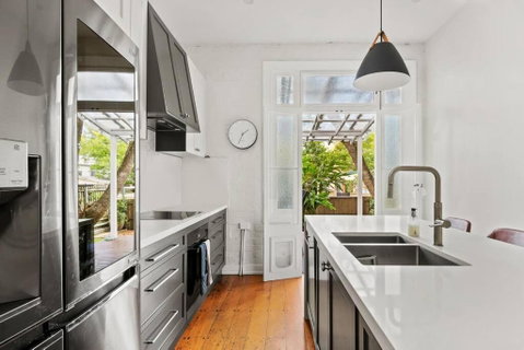Chiltern Terrace - Delightful Erskineville Charm - Maitland Accommodation 3