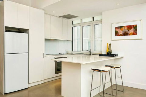 CLDON- Furnished 1 Bedroom - Bridge St Sydney CBD - Maitland Accommodation 2