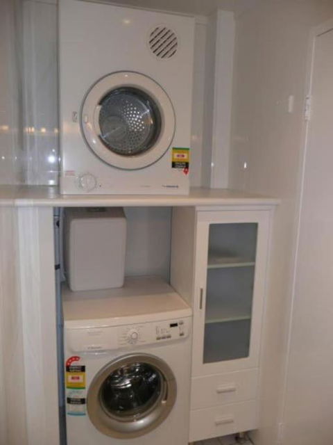 CLIVE-Heart Of Sydney, Modern, Rooftop Pool Access - Maitland Accommodation 1