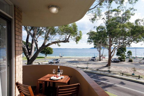 Columbia, 3 12 Columbia Close - Large Unit With Fantastic Water Views And Wifi - Maitland Accommodation 0