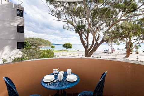 Columbia, 3 12 Columbia Close - Large Unit With Fantastic Water Views And Wifi - Maitland Accommodation 3