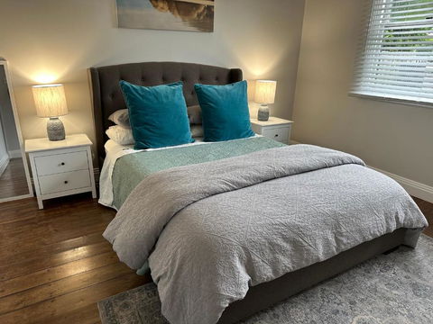 Daisy Cottage On Duke 2BR - Maitland Accommodation 0