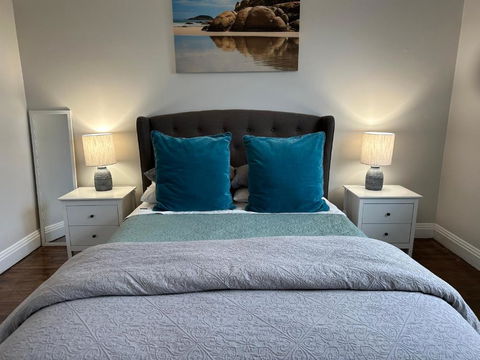 Daisy Cottage On Duke 2BR - Maitland Accommodation 1