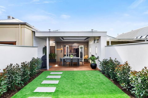 Cute As A Button - Picket Fence 3 Bed Stylish Home - Maitland Accommodation 2