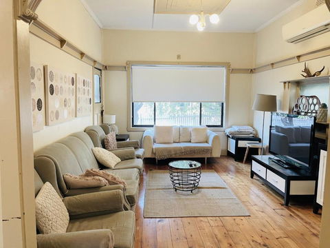 D103 Lemon Tree House - Maitland Accommodation 4