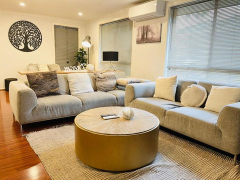 D130 The Link Fantasy Place - Maitland Accommodation 2