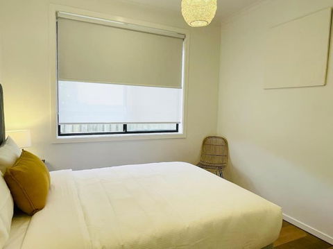 D132 Well Keep Secret Lake Home - Maitland Accommodation 3