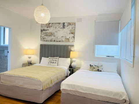 D132 Well Keep Secret Lake Home - Maitland Accommodation 4