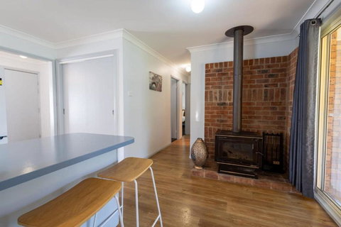 Davidson - Family Getaway, Pet Friendly - Maitland Accommodation 1