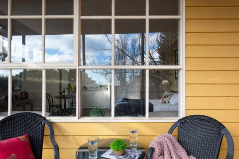 Daylesford House Studio - Maitland Accommodation 3