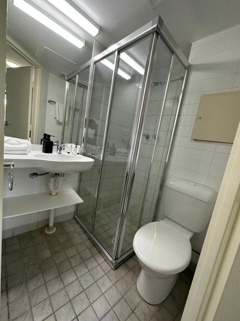 DCH On Mitchell - Maitland Accommodation 3