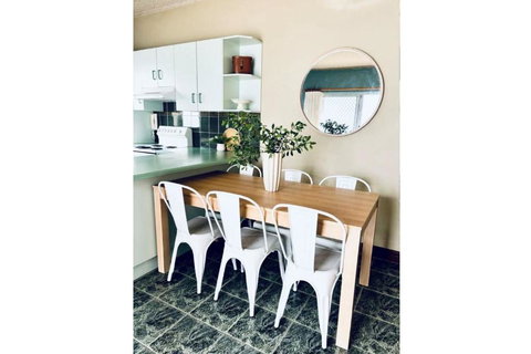 Debra Court 6 - Maitland Accommodation 3