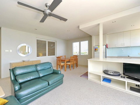 Del Rae Unit 12 25 Shoal Bay Road - Maitland Accommodation 2