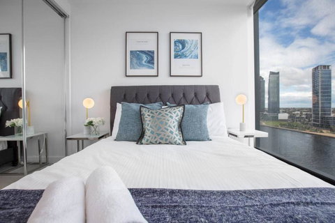 Delightful 2BR Riverview@Docklands - Maitland Accommodation 2