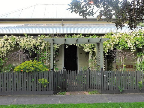 Delightful Cottage - Maitland Accommodation 0