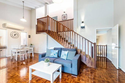 Delightful Getaway Steps From Attractions & Amenities - Maitland Accommodation 0