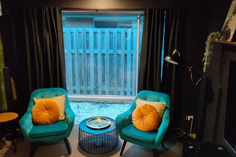 Deluxe Fully Air-conditioned 4BR House With Movie & Family Room - Maitland Accommodation 4