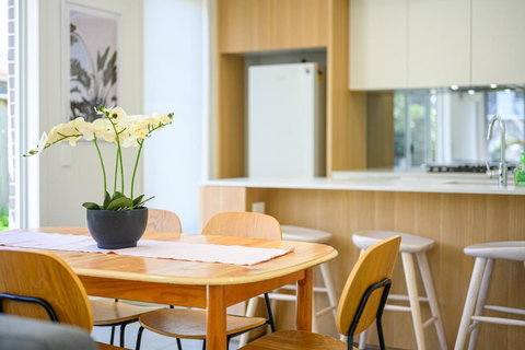 Denham Court Adorable 4Br House With Wifi &Parking - Maitland Accommodation 4