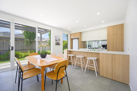 Denham Court Adorable 4Br House With Wifi &Parking - Maitland Accommodation 1