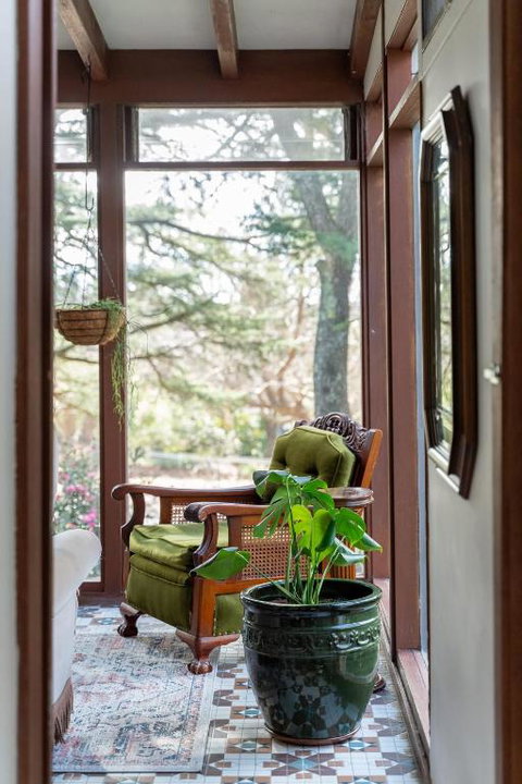 Deodar Cottage Amid Century Old Trees - Maitland Accommodation 1