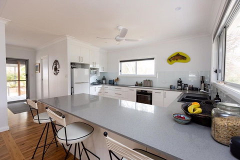 Dharraani House - Maitland Accommodation 4