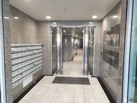 Dana-Spacious Private Room In Shared 2-Bedroom Apartment-2 - Maitland Accommodation 2