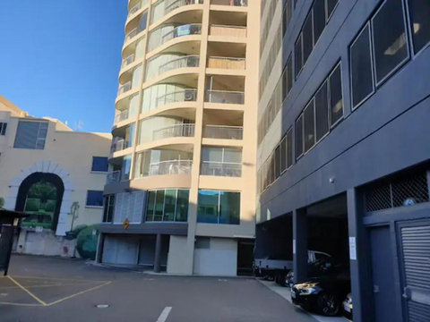 Dana-Spacious Private Room In Shared 2-Bedroom Apartment-2 - Maitland Accommodation 4