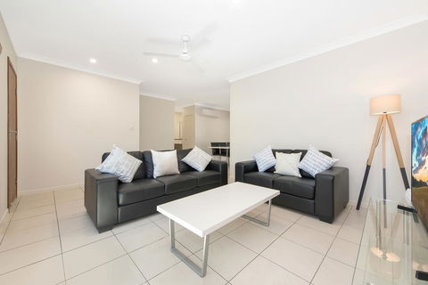 3 Bedroom Central Home - Maitland Accommodation 1