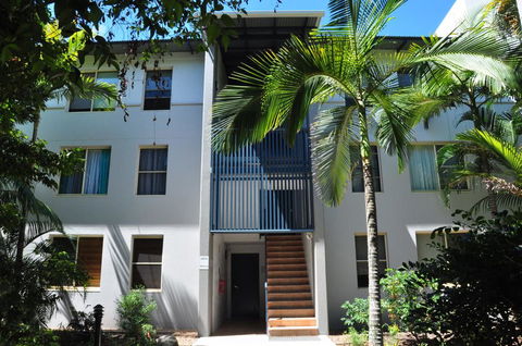 32/15 Rainbow Shores - Unit Overlooking Bushland With Shared Swimming Pool, Spa And Tennis Court - Maitland Accommodation 0